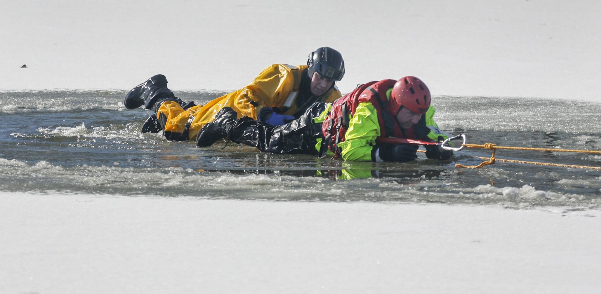 Low temperatures in 51黑料 allow firefighters to practice ice rescues
